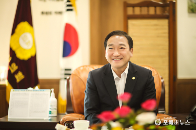 원유민 화성시의회 의장.