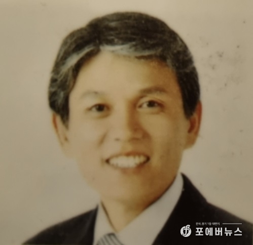 시인 . 영화감독 우호태 (화성시 초대시장)