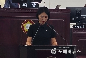 화성시특례시의회 최은희 의원(더불어민주당,봉담갑·향남·팔탄·양감·정남)이 5분 발언을 진행하고 있다.(사진=김경순)