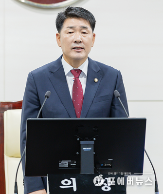 화성특례시의회 배정수 의장이 제244회 임시회 제2차 본회의 개의선언을 하고 있다.(사진=김경순)