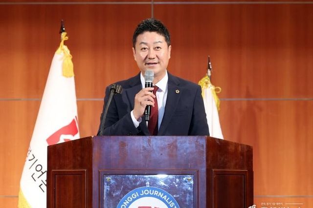 김진경 의장, ‘㈔경기언론인클럽 창립 23주년 기념식’ 참석…“경기도의 미래 위해 지역 언론과 건강한 소통 이어갈 것”