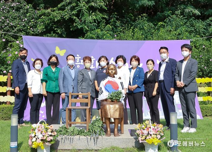 시흥시의회, 소녀상 건립 6주년 기림식 참석…일본군 위안부 피해자 아픔 되새겨