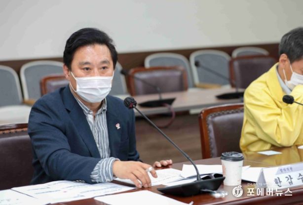 ‘안산시 어린이놀이시설 안전관리 조례안’을 대표 발의한 한갑수 의원이 지난 23일 제279회 제2차 정례회 기획행정위원회에서 조례안에 대해 설명하고 있다.