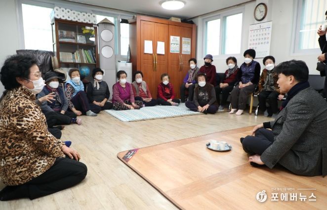 동을 방문한 하은호 군포시장