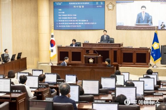 안산시의회가 29일 제284회 임시회 제1차 본회의를 개최했다. 사진은 이날 본회의 중 한 장면.