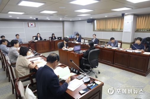 수원특례시의회 기획경제위원회, 조례안 및 동의안 등 안건심사
