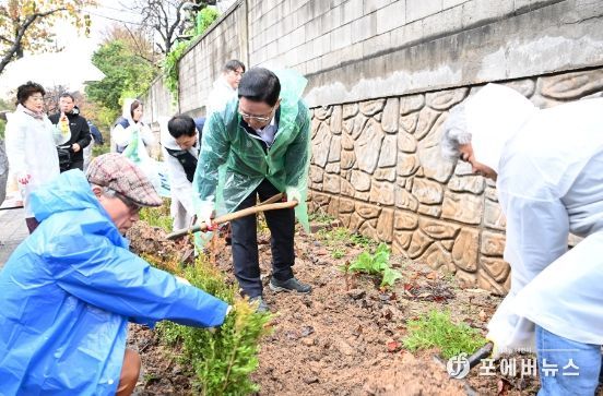 양주시, 허준 문화진흥재단·팍스·니울과 함께한 ‘탄소중립 한방 나무심기 행사’ 성료