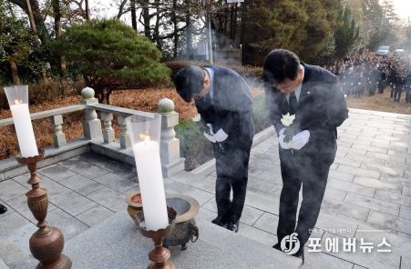 김성 장흥군수, 2024년 새해 충혼탑 참배
