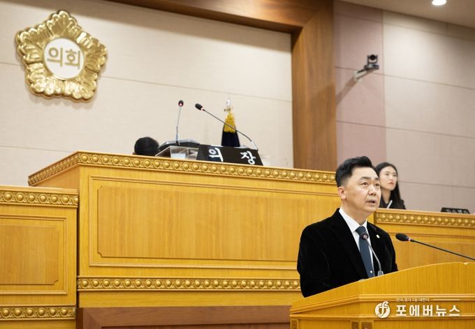 정희태 의원이 ‘대리운전 시장의 공정성 확보와 대리운전자 처우개선을 위한 대리운전법 및 표준요금제 제정 촉구 건의안’을 대표발의하고 있다.