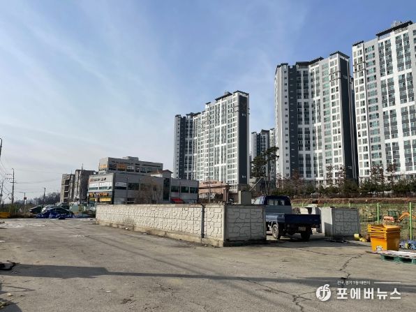 롯데캐슬아파트 앞 제설창고(철거 후)