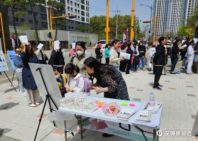 과천시 청소년상담복지센터, 지식정보타운 소재 학교 두 곳에서 상담 이용 홍보 나서