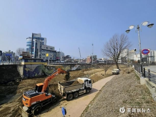 퇴적토 준설사업 전경(지방하천 양근천)