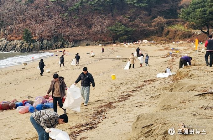 덕적면 떼뿌루해변 환경정화 활동