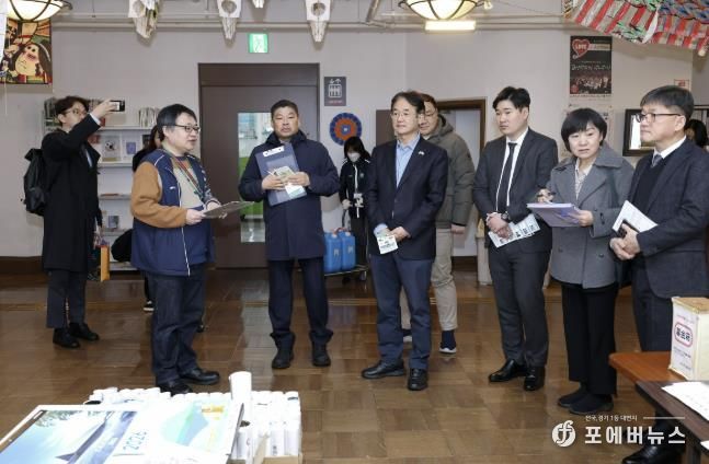 하코다테 마치즈쿠리센터 설명을 듣는 고양시 방문단