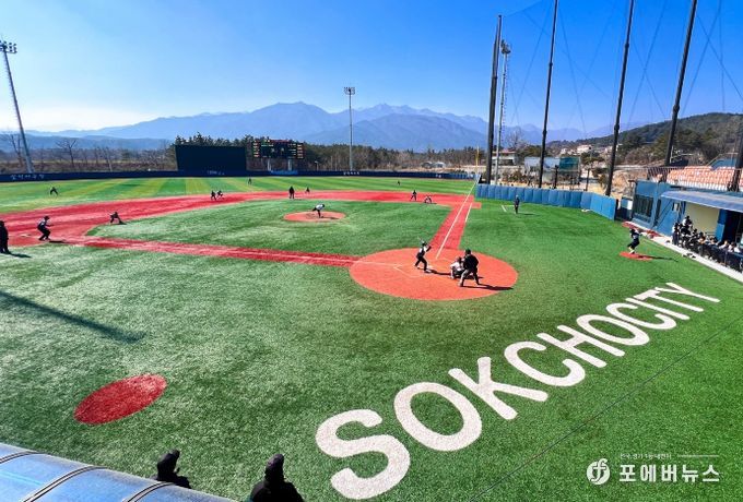 윈터리그 경기 모습(중도문 설악야구장)