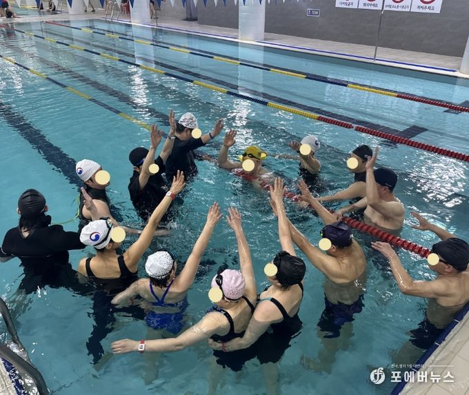 수중재활운동 프로그램 사진
