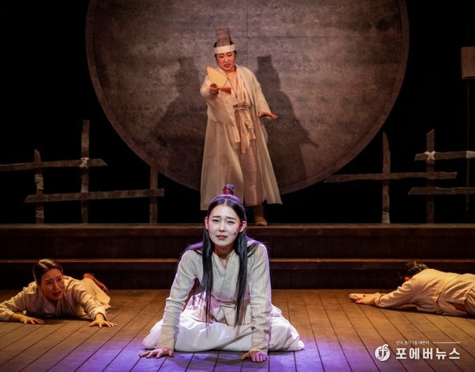 금나래아트홀 상주단체 ‘타루’ 공연사진_‘두아:유월의눈(2024)’