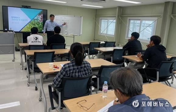 나주시가 초급 과정과 고급 과정으로 나눠 ‘2026년 스마트팜 현장 전문가 양성 교육’을 진행한다. 사진은 작년에 진행한 ‘2025년 스마트팜 현장 전문가 양성 교육’ 모습.